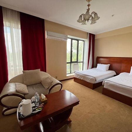 فندق Luxurious تاراز المظهر الخارجي الصورة