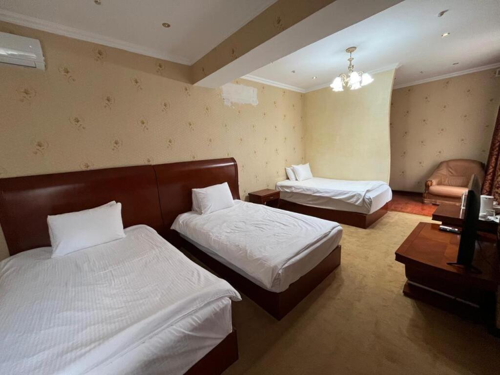 فندق Luxurious تاراز المظهر الخارجي الصورة