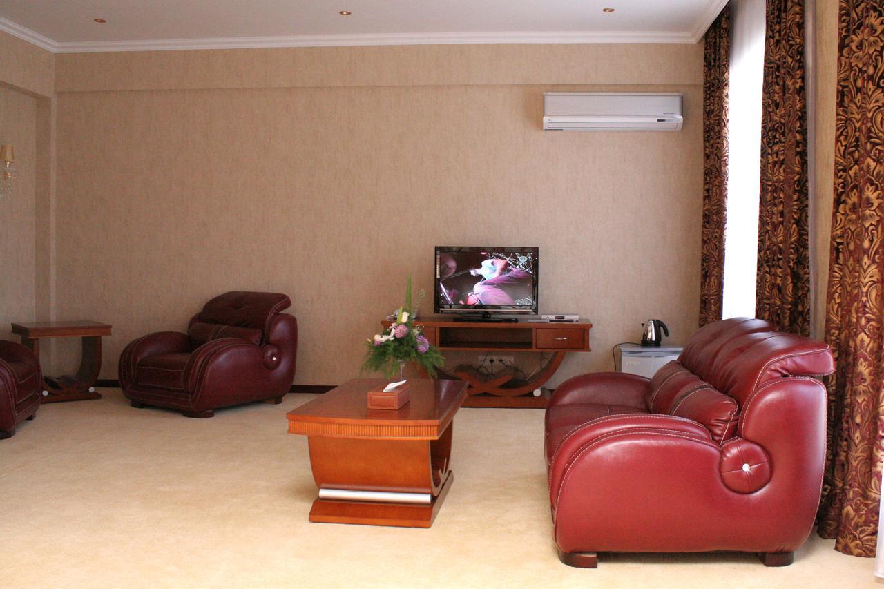 فندق Luxurious تاراز المظهر الخارجي الصورة