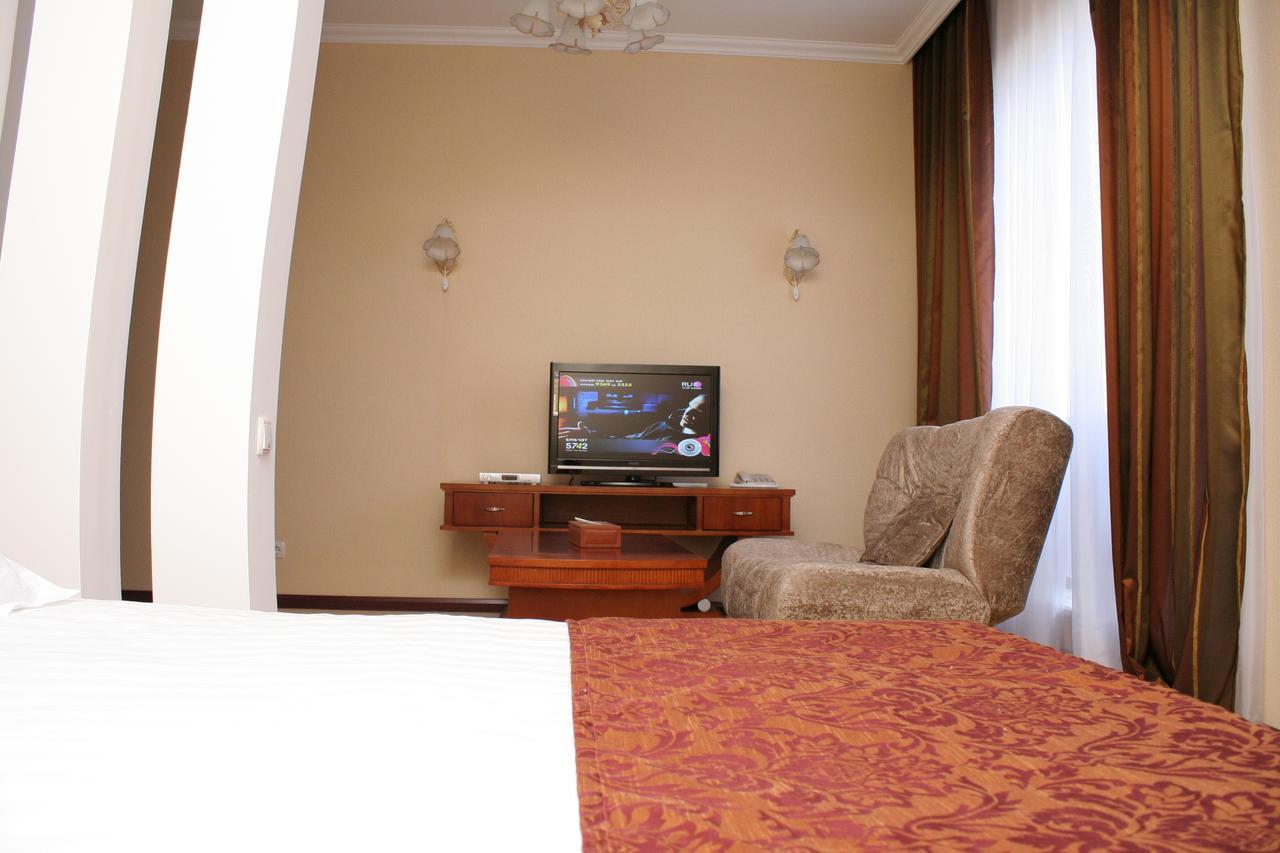 فندق Luxurious تاراز المظهر الخارجي الصورة